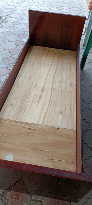 Кровать односпальная