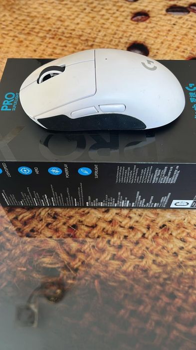 Мышка Logitech Superlight 1
