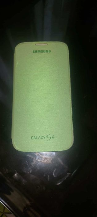 Vând Samsung S4  că nou. Preț 250 de lei negociabil