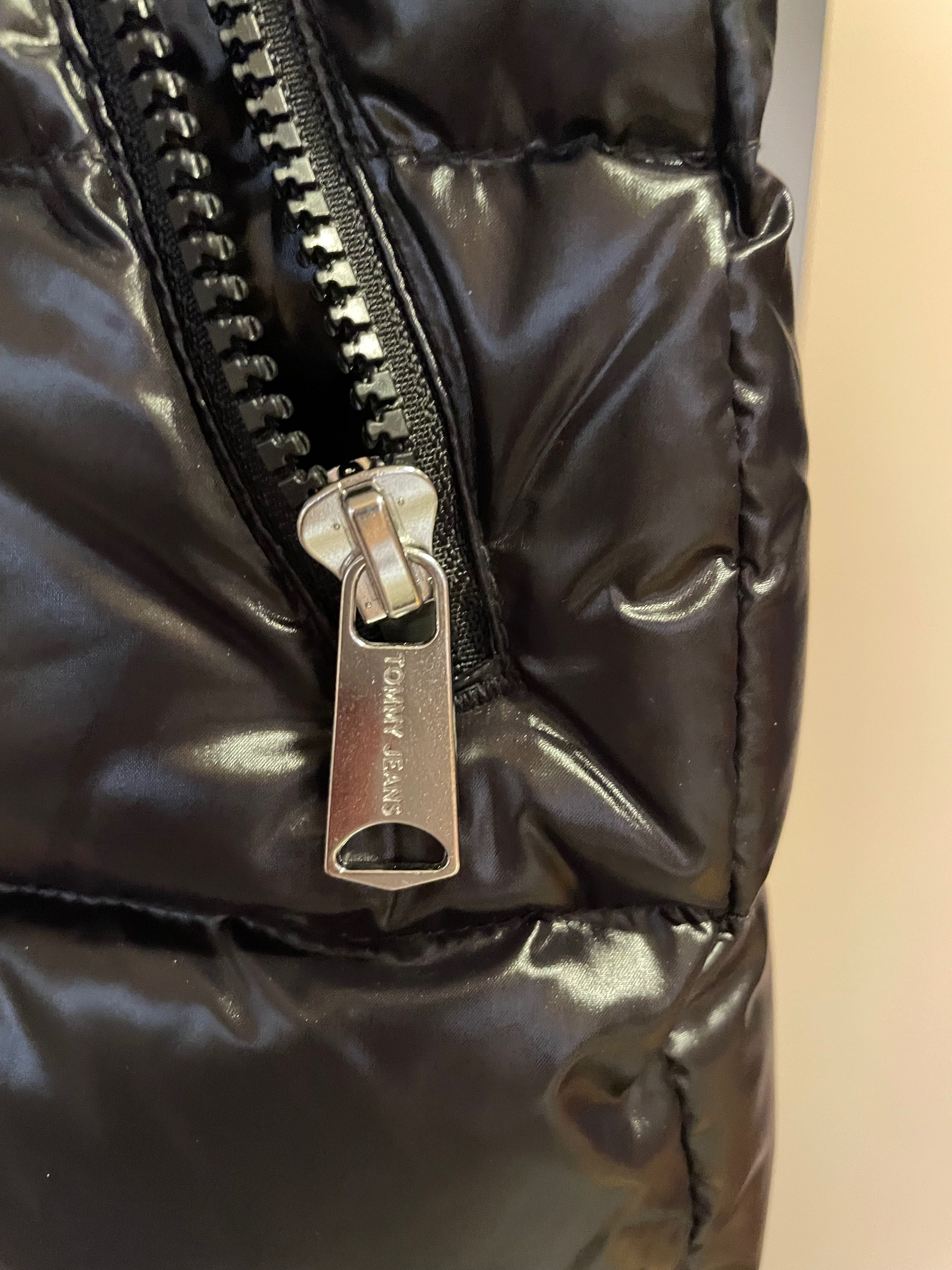 Tommy Hilfiger зимно яке.