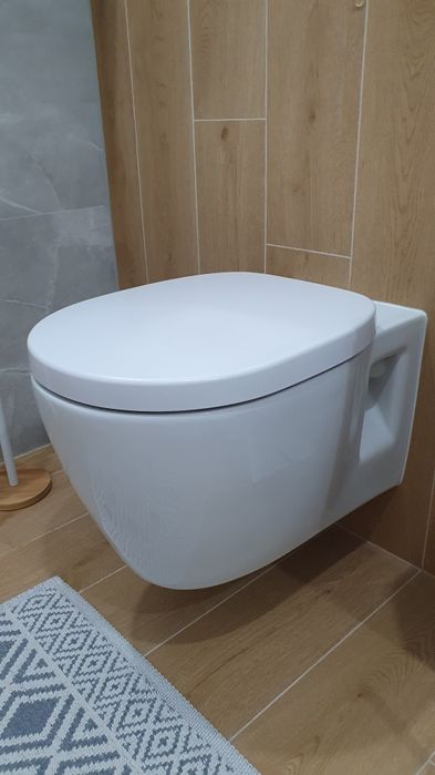 Capac WC Ideal Standard (ca nou-2 buc.)