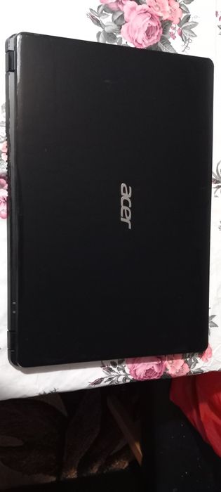 Vând laptop HP cu procesor AMD Ryzen 5 3500U, grafică integrată Radeon