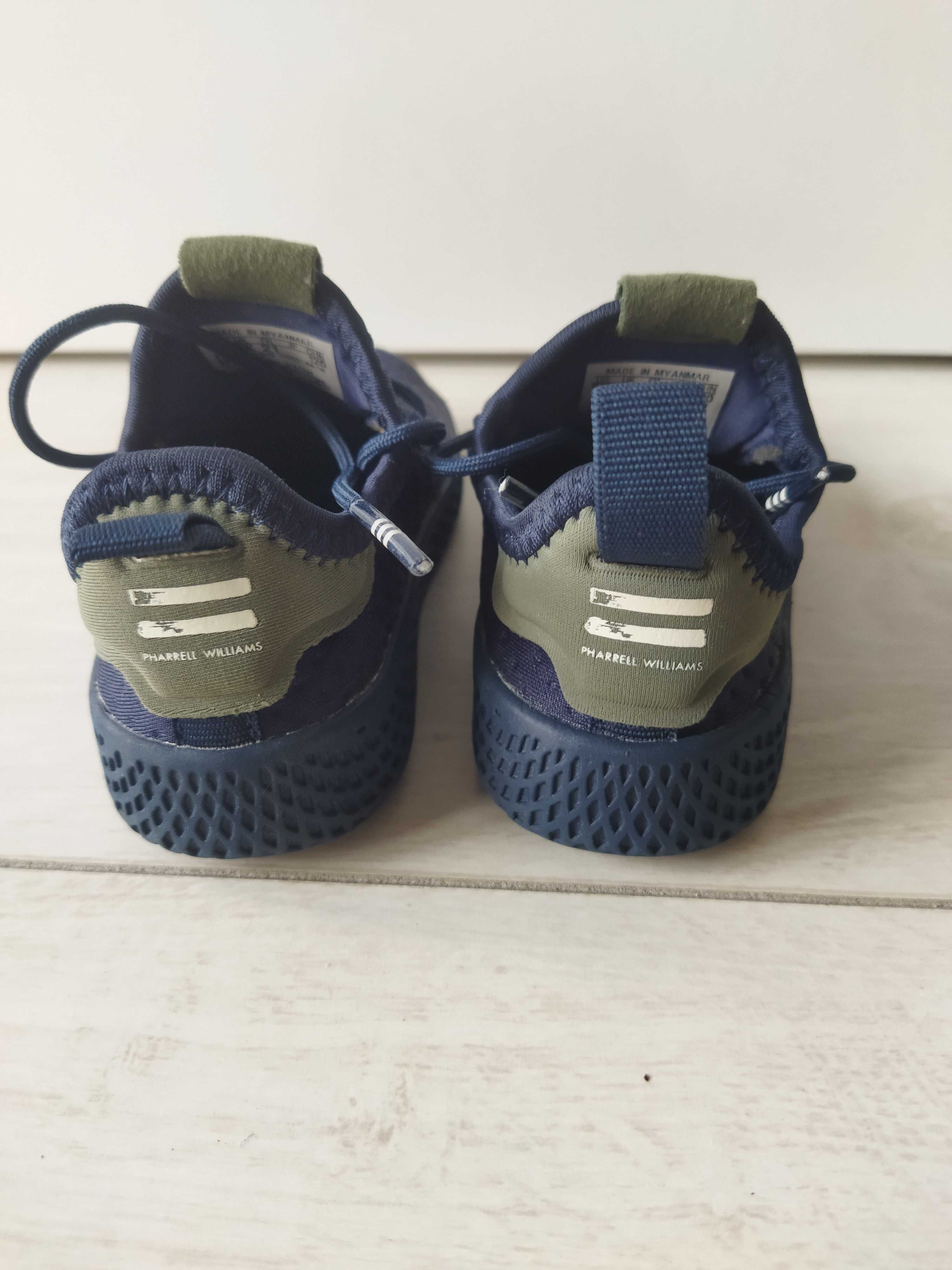 Adidas Pharrell Williams размер 19