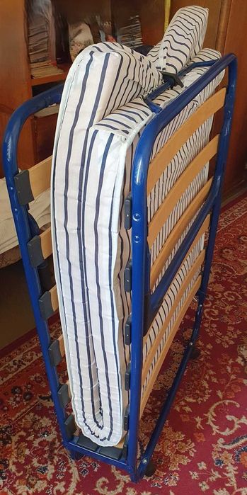 Pat pliant cu saltea (IKEA)