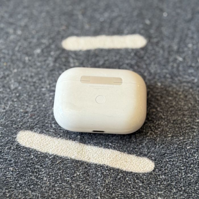 Apple AirPods Pro - Gen 1