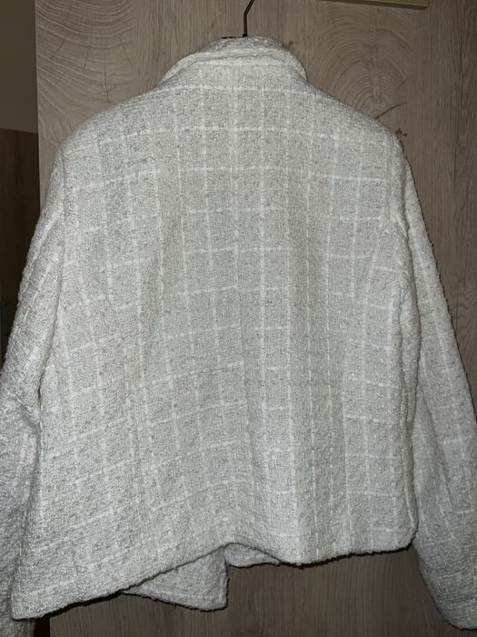 Елегантно бяло сако