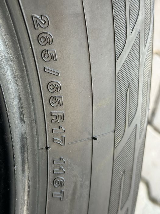 Yokohama IceGuard 265/65 R17