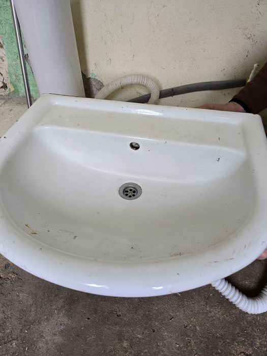 Мивка фаянс с ботуш