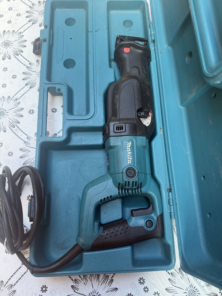Саблен Трион MAKITA JR3060T 1250 W,