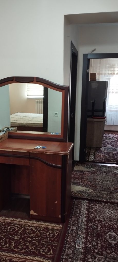 Продается 3х квартира 1 этаже Янгихаетском районе, ор-р метро 4 бекат