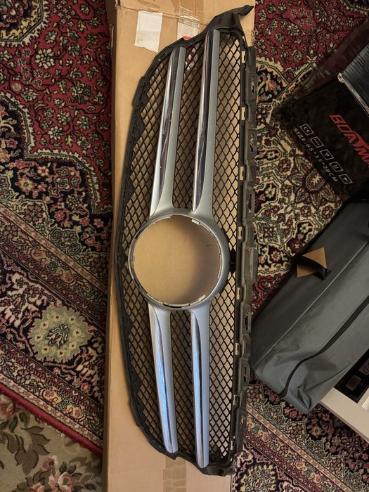 Оригинална предна решентка Mercedes W205