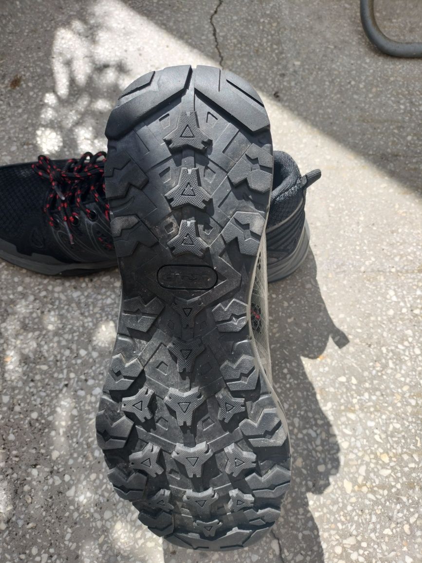 Pantofi sport Loap