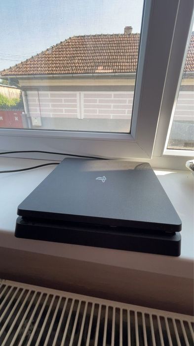 Vand ps 4 in stare perfecata de functionare