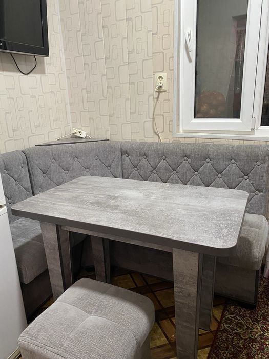 Продается уголок в отличном состоянии