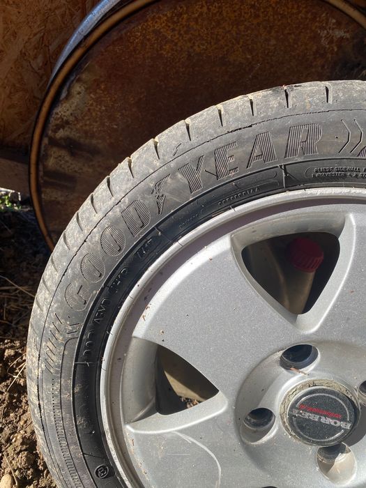 Jante cu cauciuri de vară  Good Year Ford fiesta 185/55/14