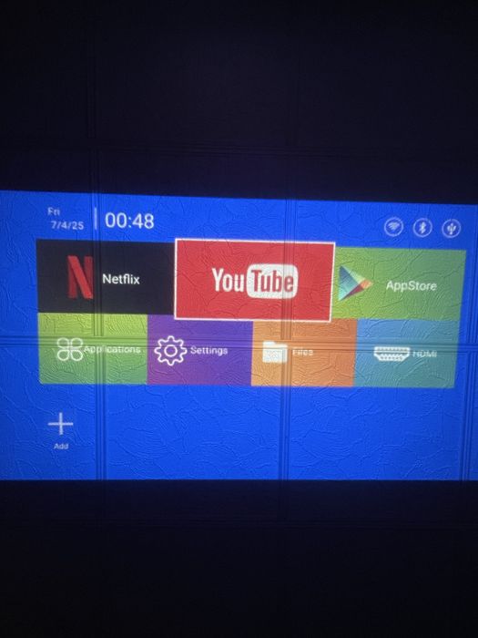 Wifi проектор с звук и дистанционно