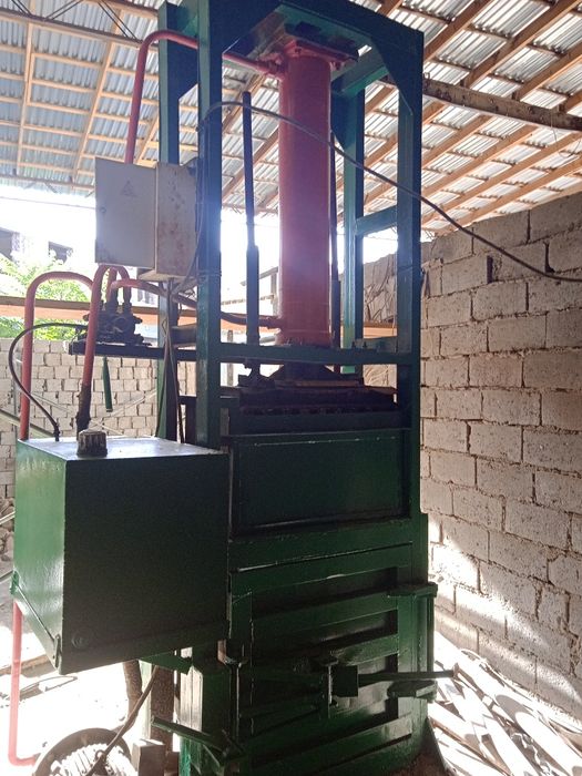 Продается гидравлический пресс от баклажек