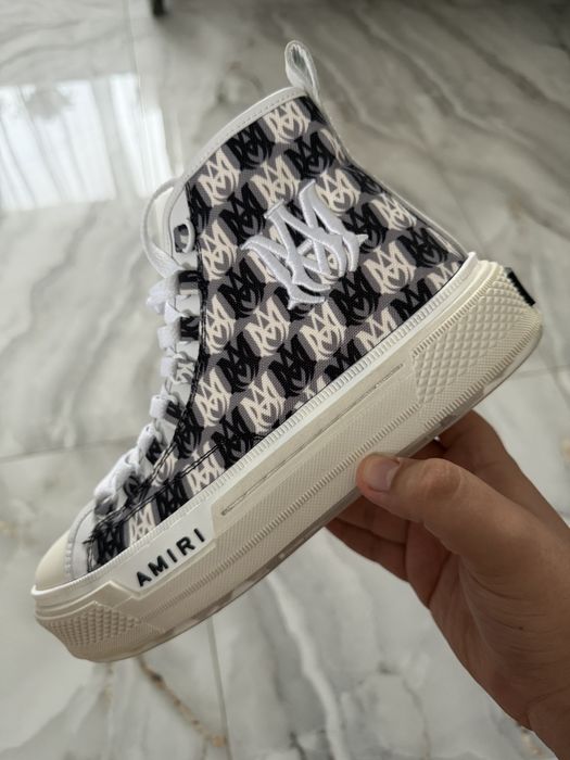 Amiri Sneakers.