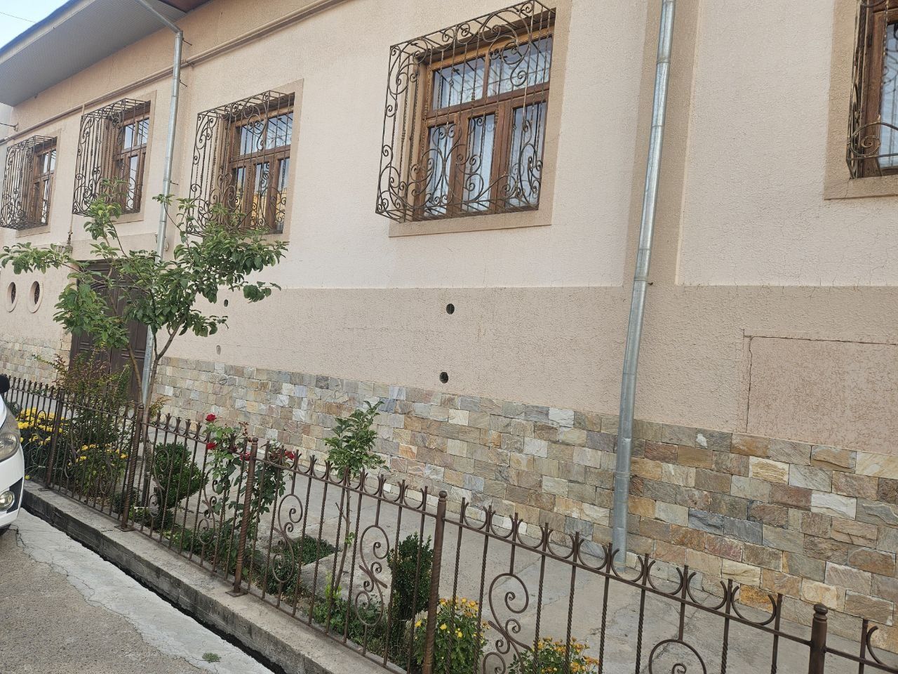 Uchastka sotiladi