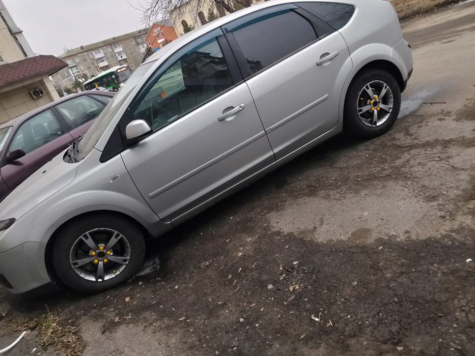 Продам Ford focus