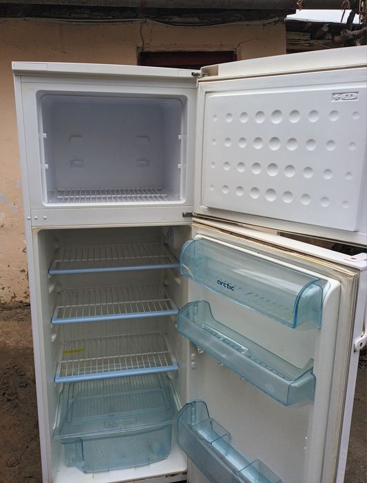 Combina/Frigider marca Artic, inaltime 1,70 cm