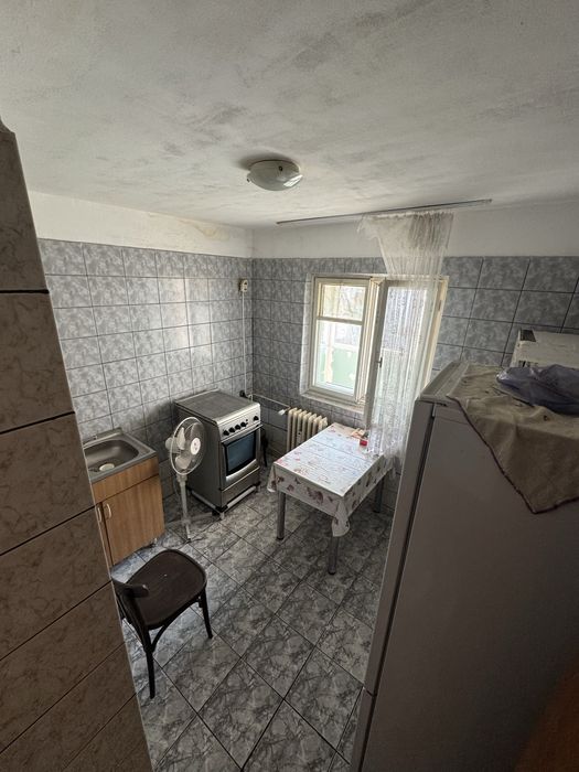 Apartament 3 camere metrou Aparatorii Patriei