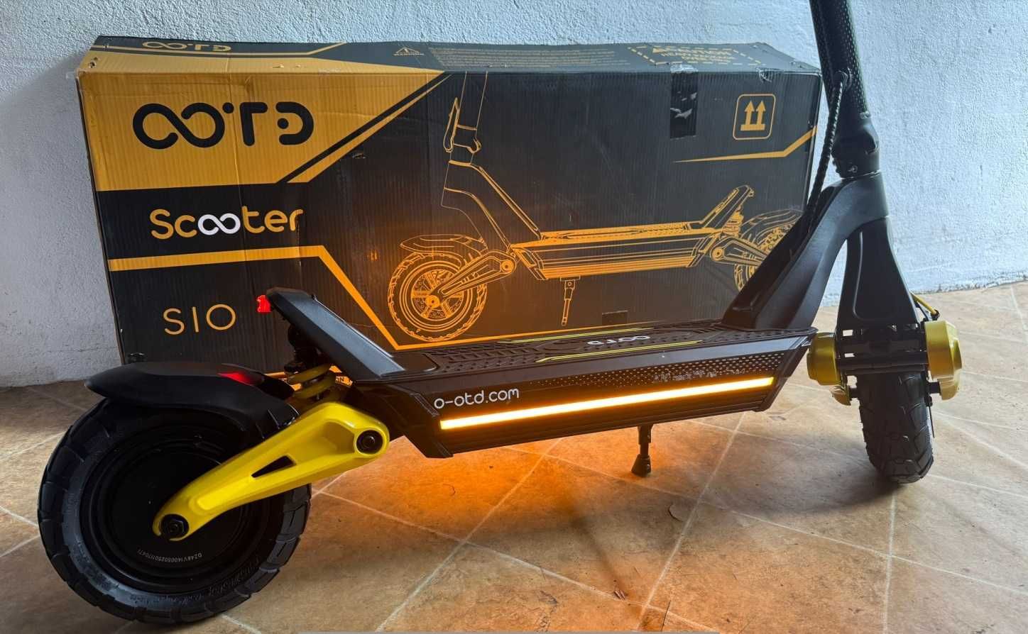 Trotineta electrica S10, 10 inch, 1400W, 55km/h, 48V cu 20Ah, NOUA