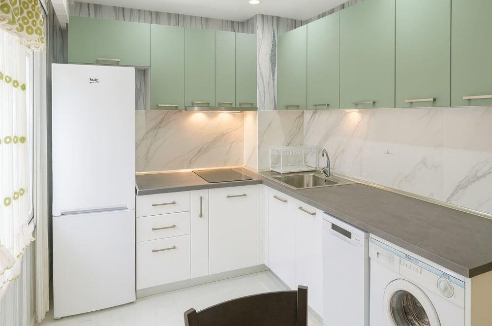 Двустаен апартамент в района на Цветен квартал!