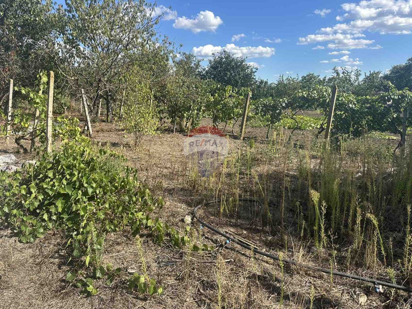 Парцел в Варна, област-с.Слънчево площ 875 цена 75000