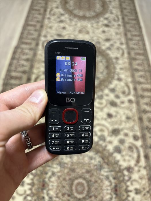 Продам кнопочный телефон