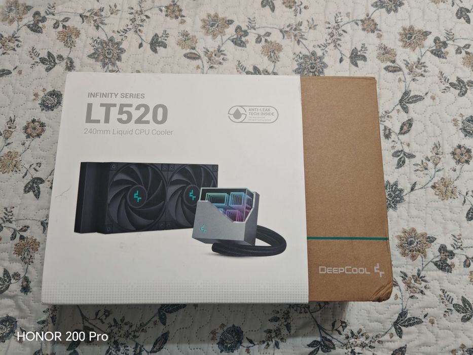 Cooler pe lichid Deepcool LT520