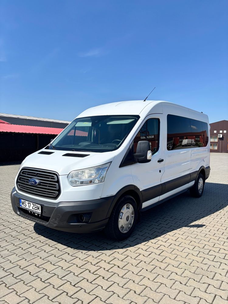 Ford Transit 9 locuri