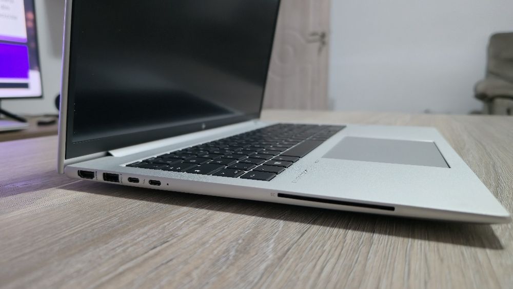 Laptop Hp EliteBook 865 ryzen 7545u 16 Gb, 512 SSd, 16" Fhd