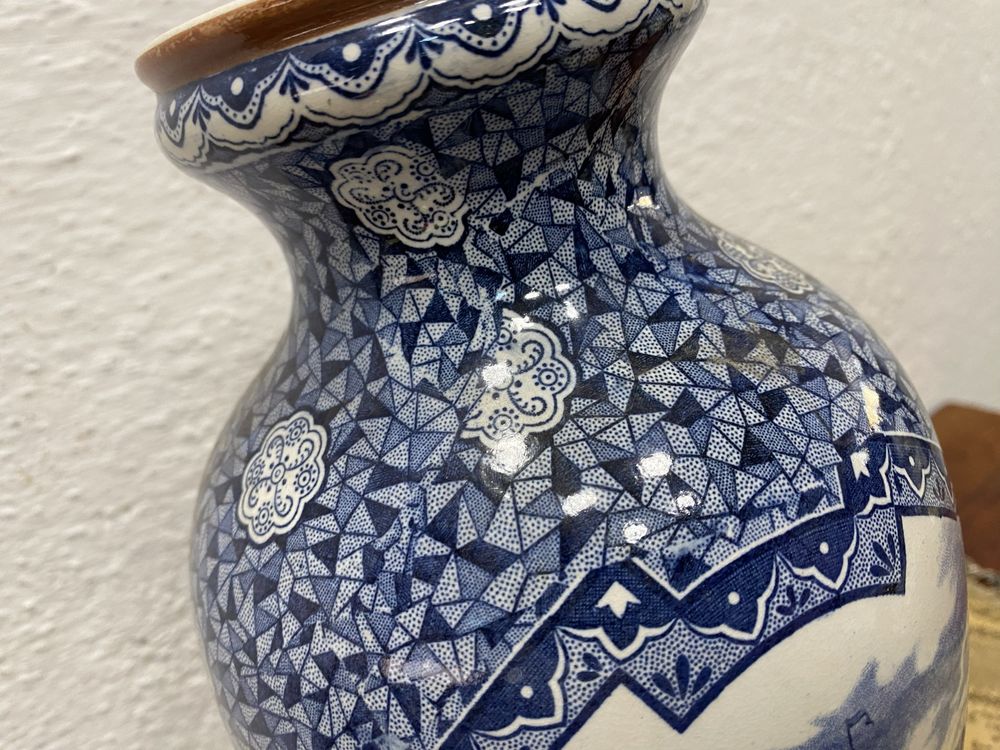 Голандска порцеланова ваза на делфт