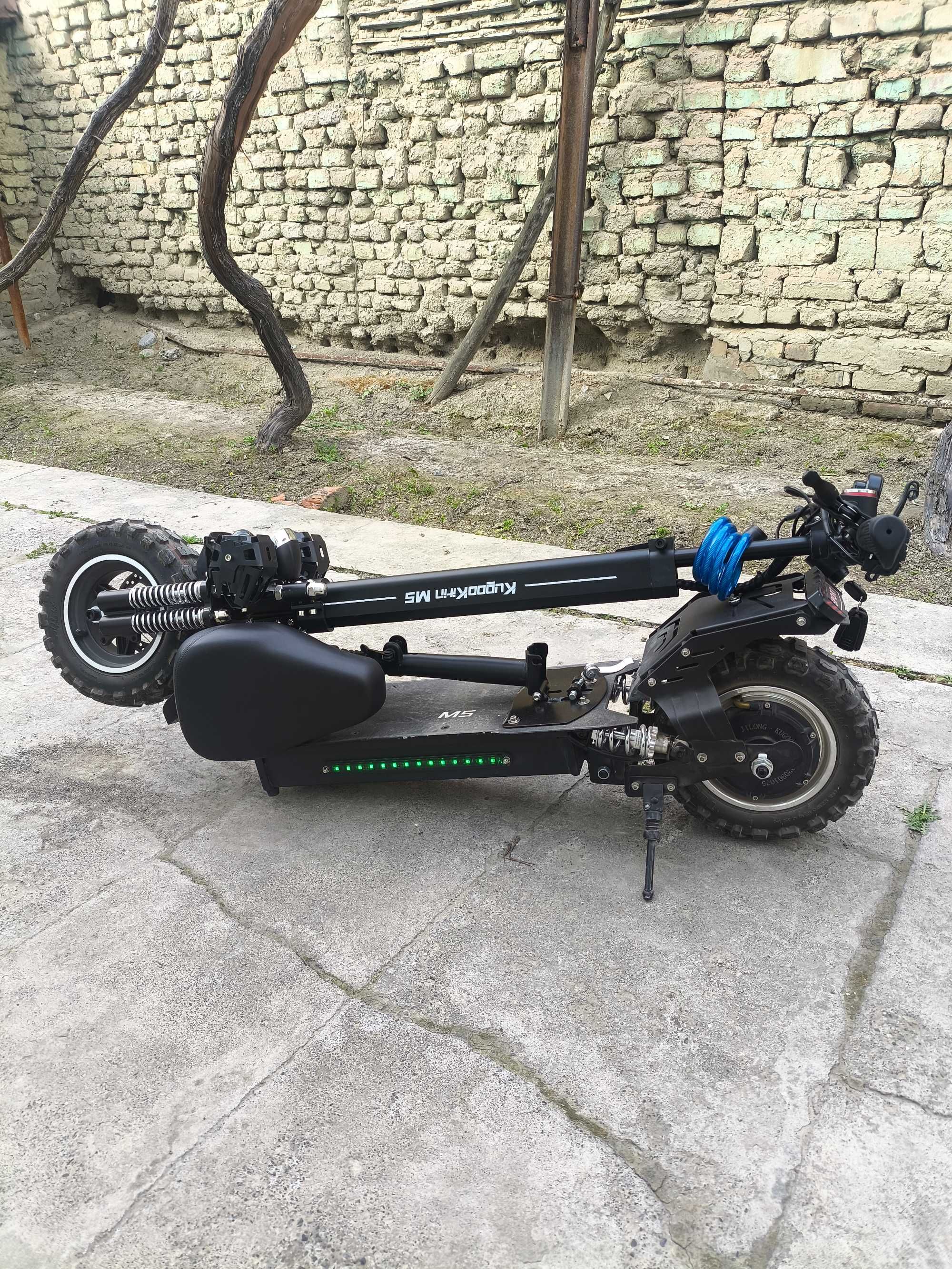 Электросамокат. Kugoo m5