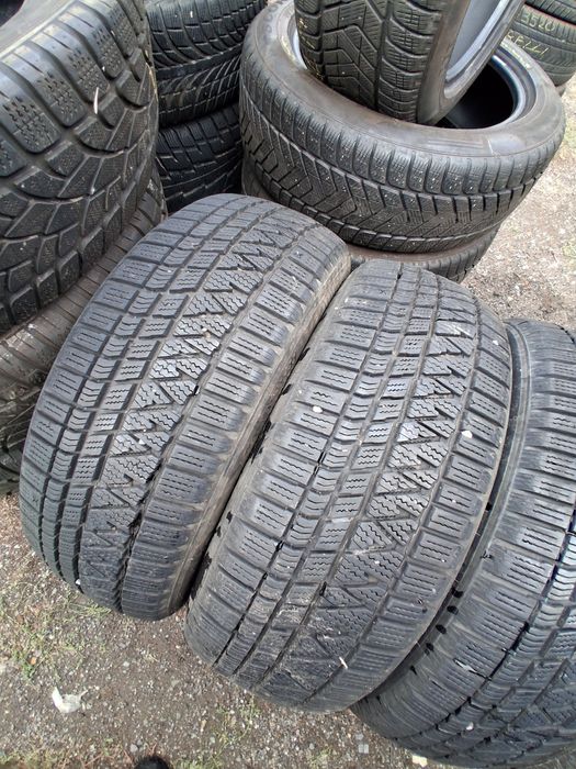 235 60 18 KUMHO 4броя зимни дот 2020г