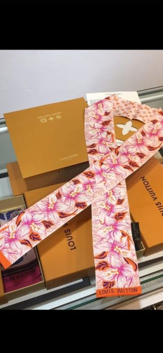 Eșarfe Louis Vuitton, Chanel model 2026,