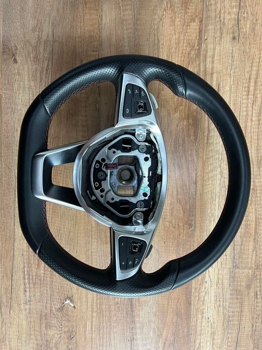 Продавам волан Mercedes E class W213 AMG