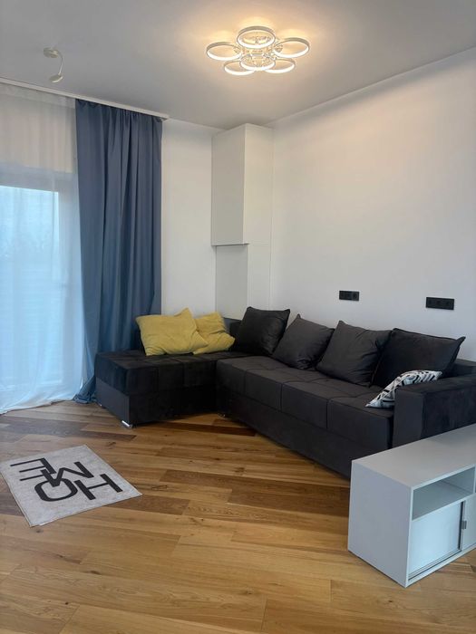 Duplex Otopeni,toate utilitatile,la asfalt,curte generoasa,2 balcoane