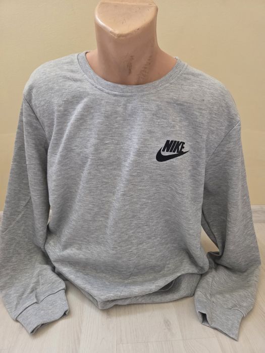 Oferta!  Trening Nike unisex din 3 piese.