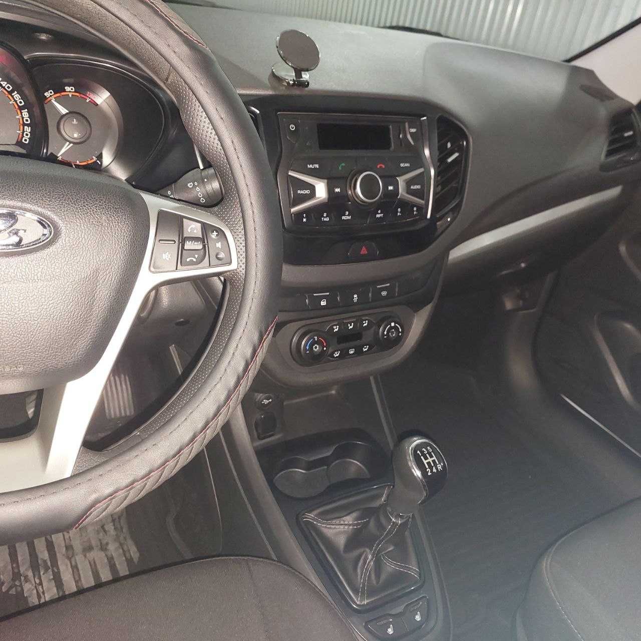 Lada Vesta 1.8 mexanika