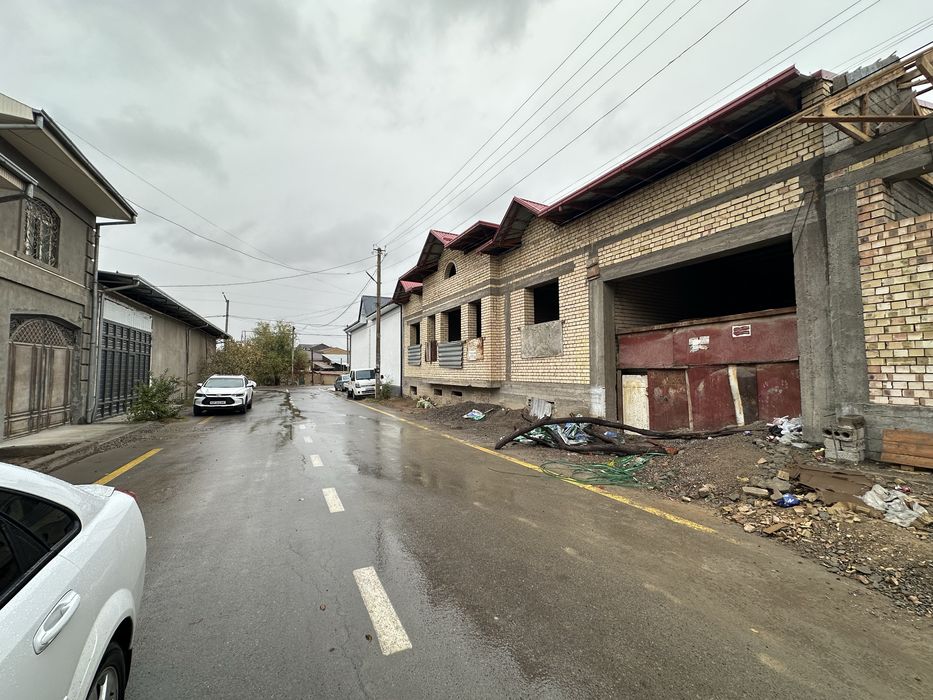 Каропка сотилади 8 сотх 7 хона. Учкахрамон. Гулистонда