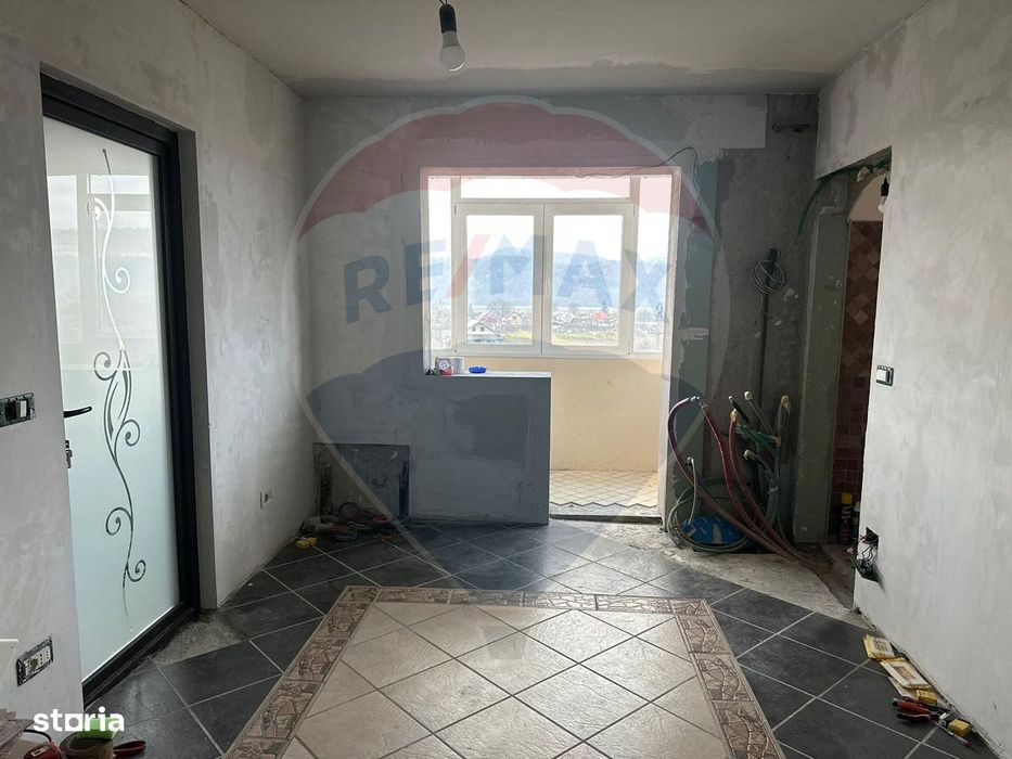 Apartament cu 2 camere de vânzare Savinesti