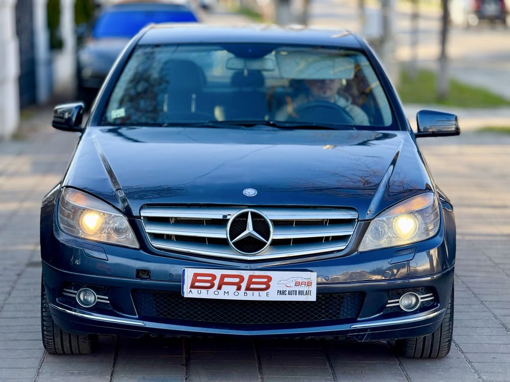 • Mercedes C Classe C220 / 2010 Euro 5 / Automat • Rate • Parc Auto •
