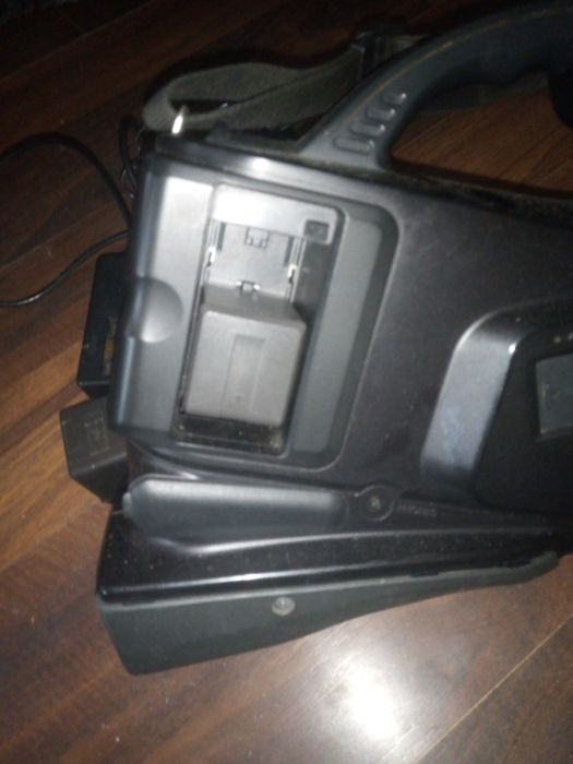 Camera video full HD model HDC-MDH1