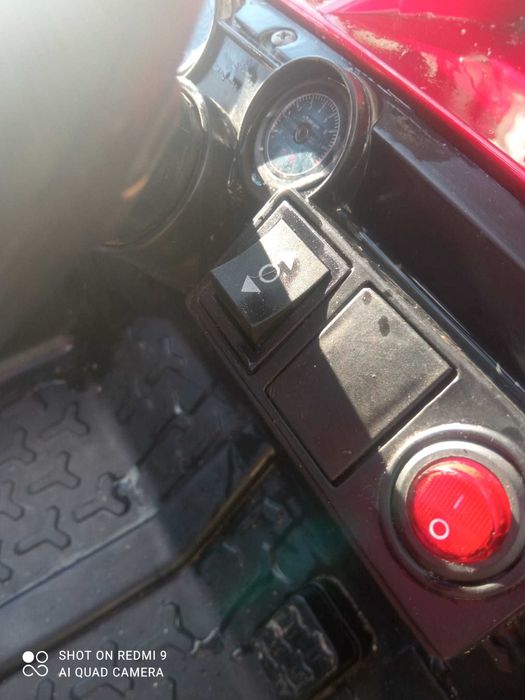 Mașinuță electrica pentru copii