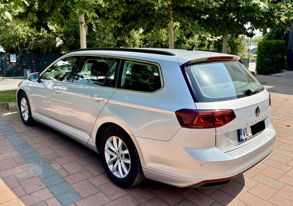 Volskwagen Passat B8/2.0 TDI/DSG7+1/Matrix IQ Light/Impecabila