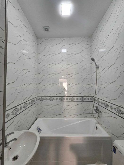 Бектемир тумани. 2 сотихда 4 xonali  зор uy sotaman.