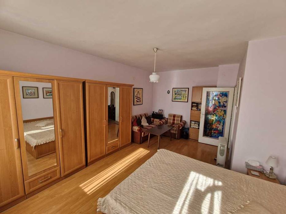 Продава се Двустаен апартамент в Благоевград, Широк център - 46 кв.м за 1196 €/кв.м - Снимка #1