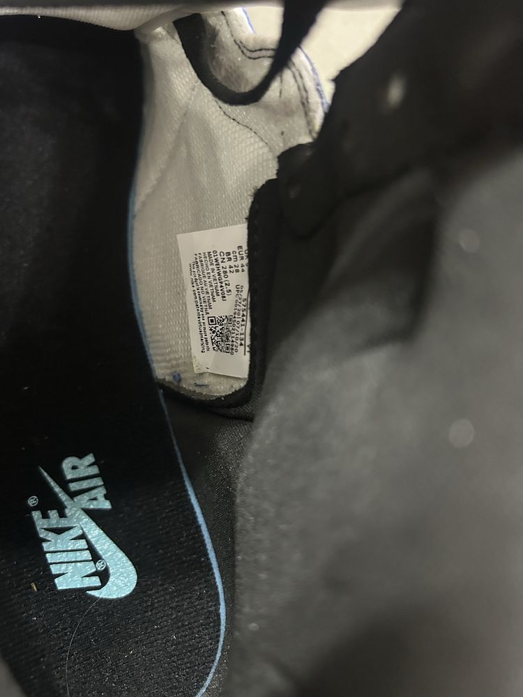 Air Jordan 1 University Blue